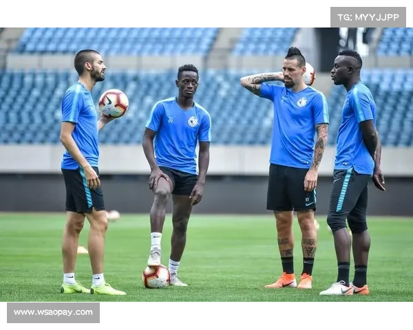 以马内为何毅然决定离队探究其离开球队背后的真实原因